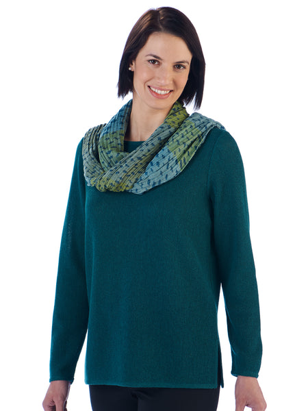 Daniela in Teal with scarf.